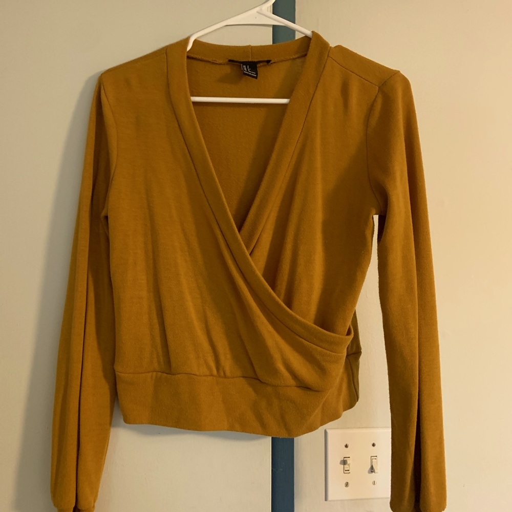 Long sleeve thin sweater